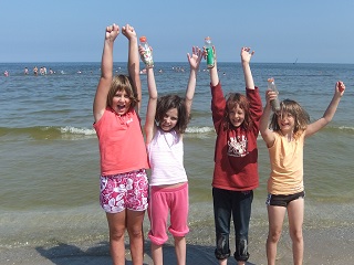 Kinder am Strand Sommerferienlager 2017 Kinder am Strand Sommerferienlager 2017